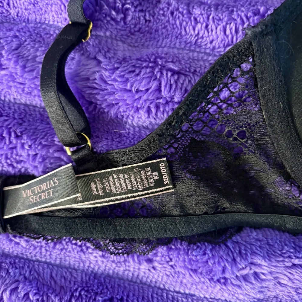 Victoria’s Secret Bombshell Bra Size 32D - Picture 5 of 6